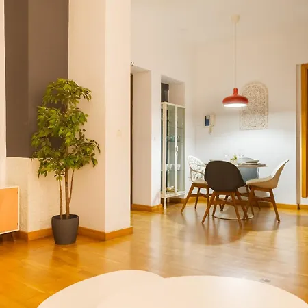 Duplex Moderno Alameda セビリア