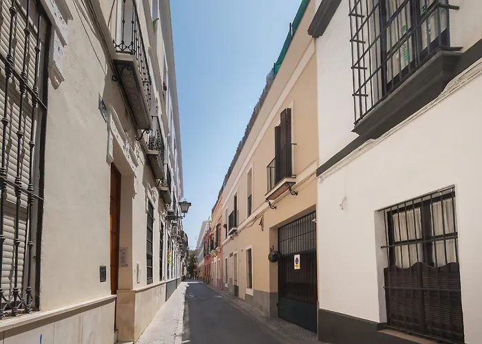 Duplex Moderno Alameda Hercules דירה